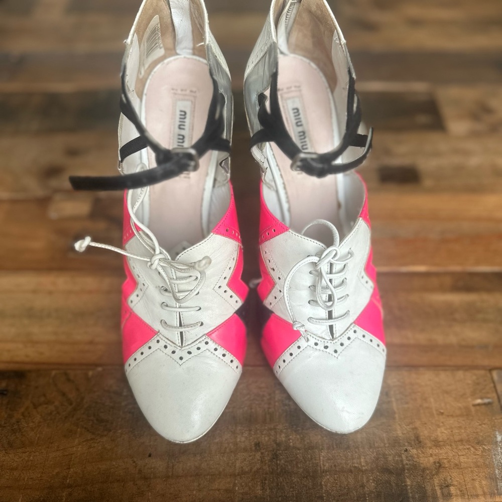 Miu Miu Women's Pink and White Lace-Up Shoes 2011 runway
